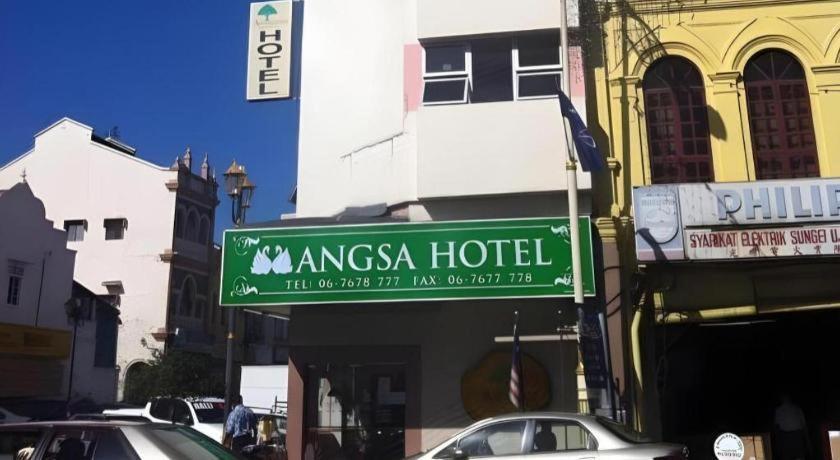 Hotel Angsa *