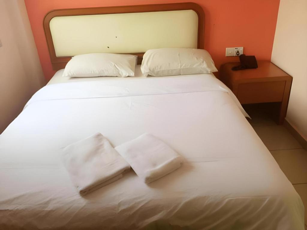 Angsa Hotel *